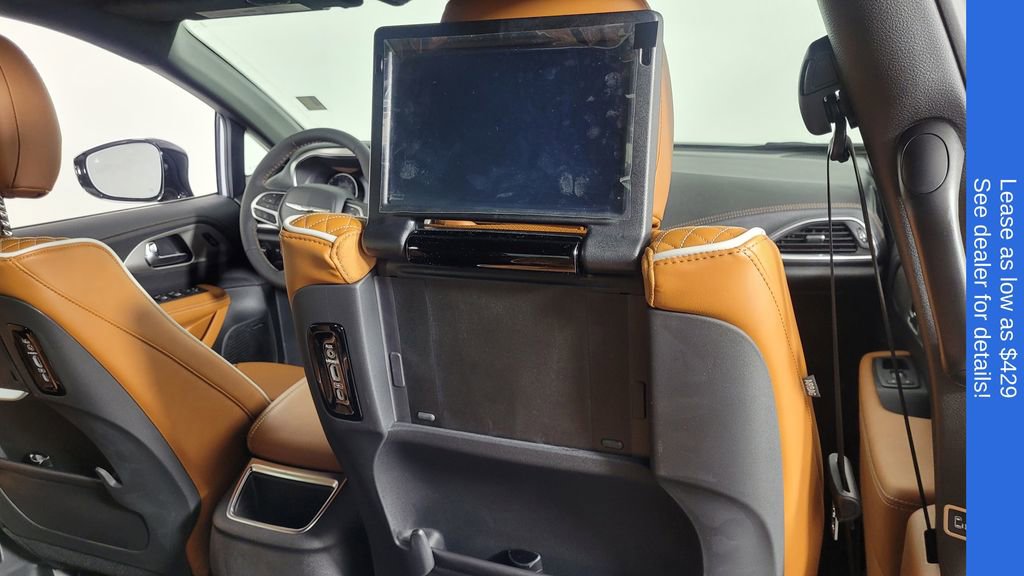 New 2026 Chrysler Pacifica Pinnacle image 37