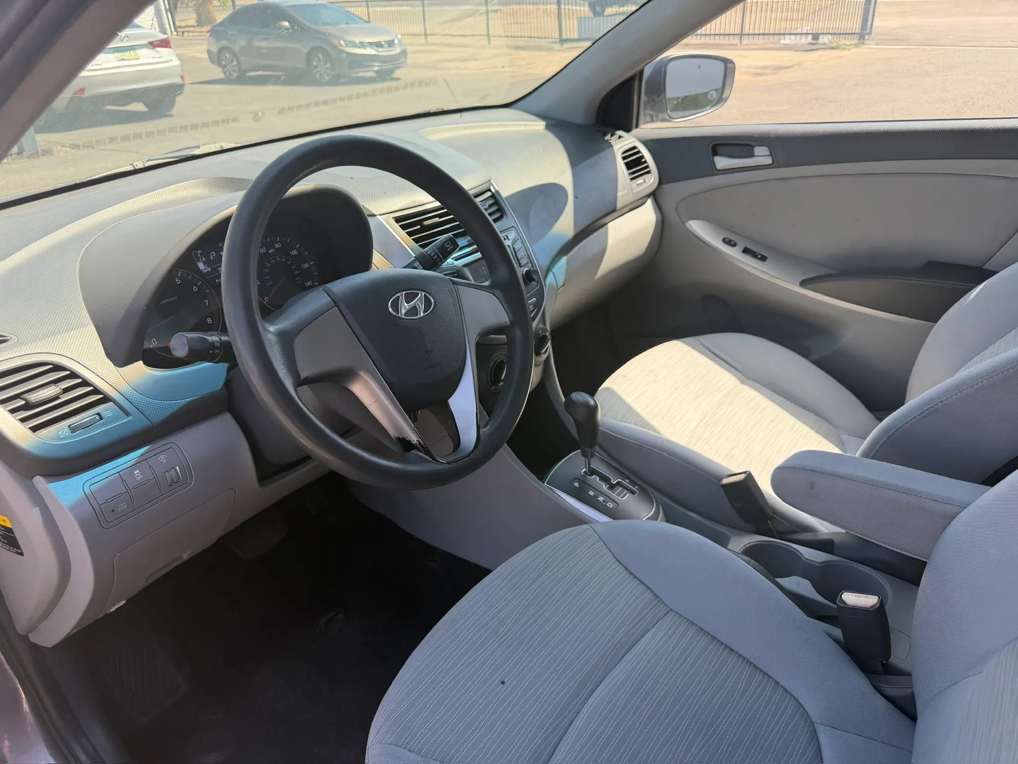 Used 2015 Hyundai Accent GLS FWD image 15