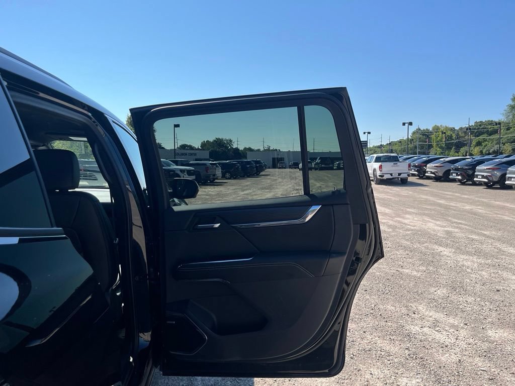 Used 2024 GMC Acadia Elevation FWD image 34