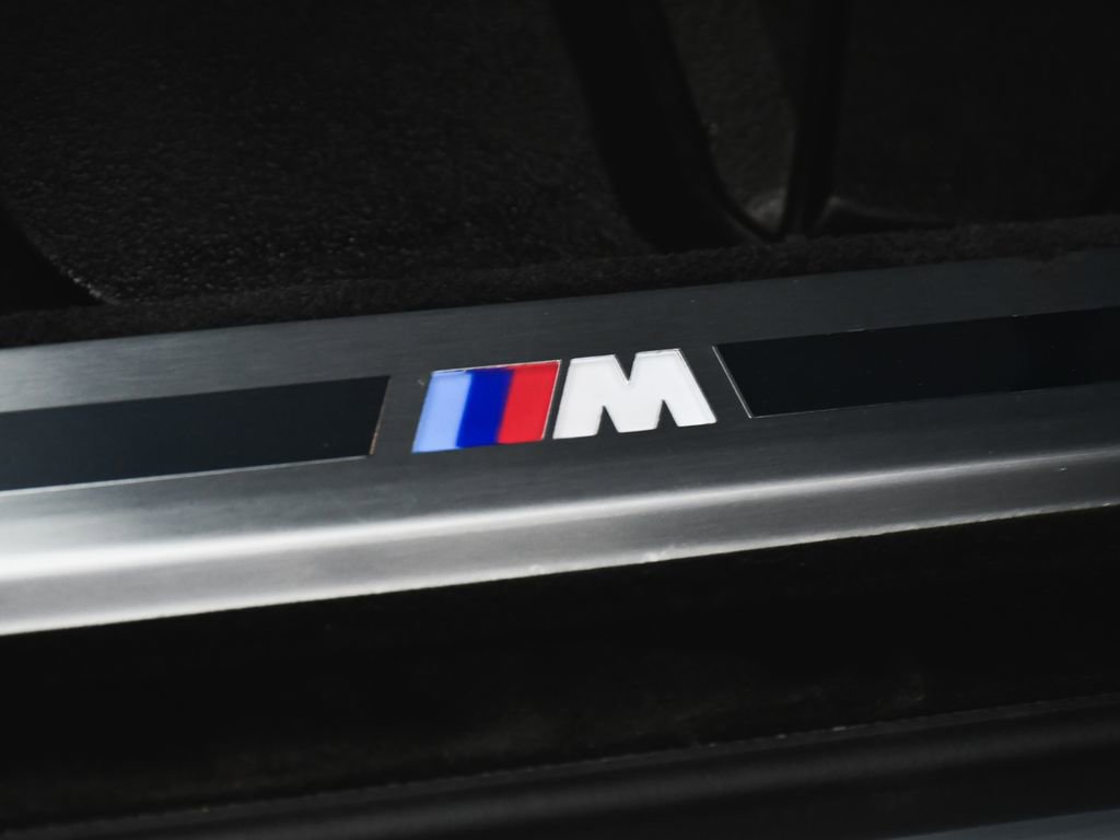 Used 2024 BMW i7 xDrive60 image 21