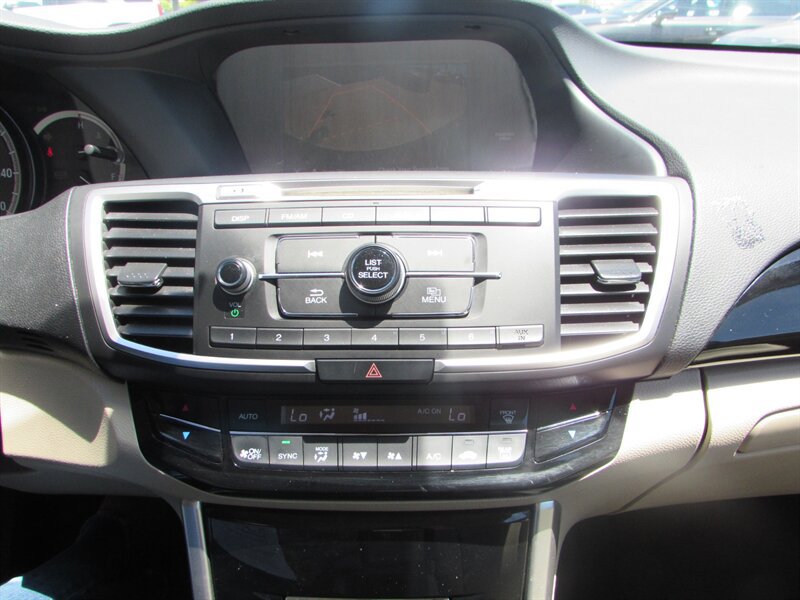 Used 2016 Honda Accord LX image 15