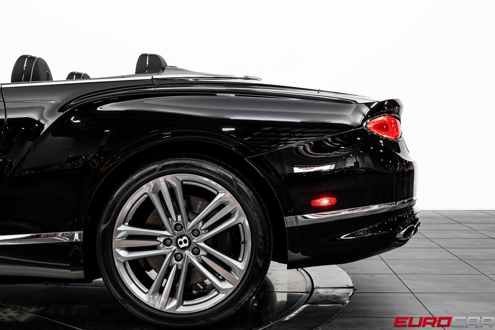 Used 2023 Bentley Continental GT Mulliner image 17