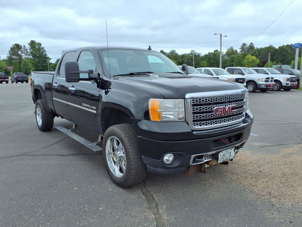 Used 2013 GMC Sierra 2500 Denali w/ Suspension Package, Off-Road AWD/4WD image 8
