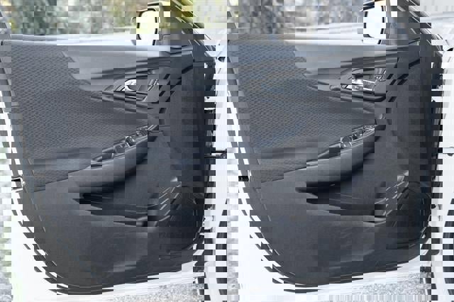 Used 2024 Chevrolet Malibu LT image 30