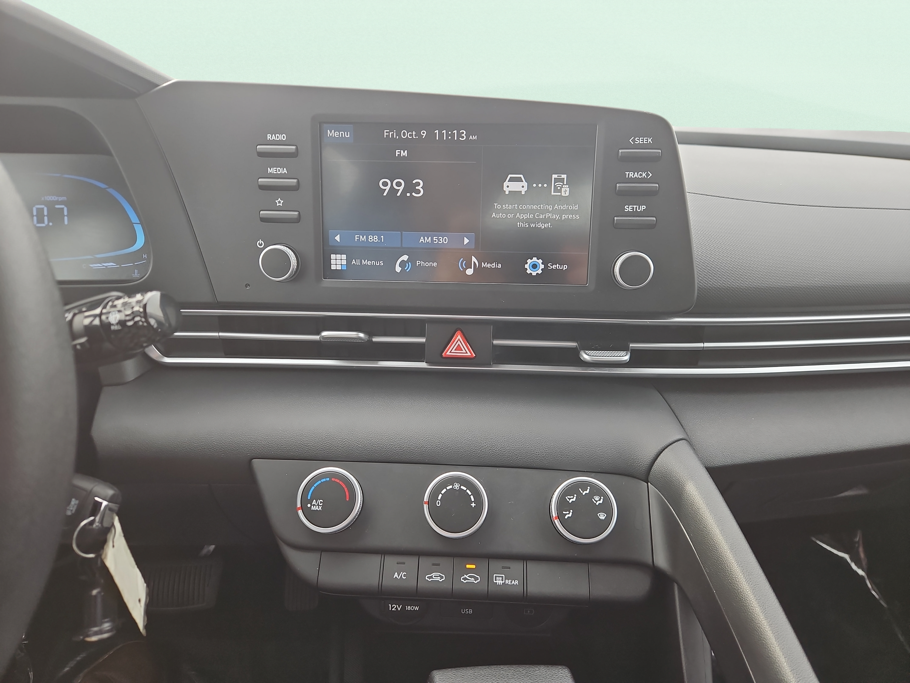 Certified 2026 Hyundai Elantra SE FWD image 11