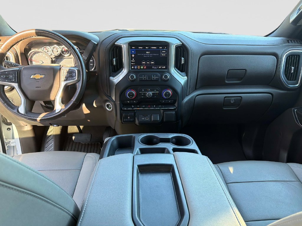 Used 2022 Chevrolet Silverado 1500 LT w/ Z71 Off-Road Package AWD/4WD image 18