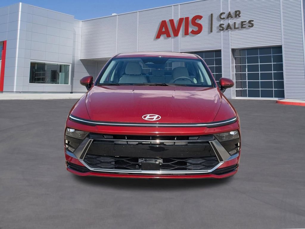 Used 2025 Hyundai Sonata SEL FWD image 2