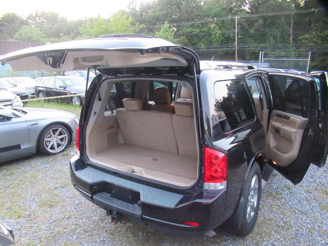 Used 2012 Nissan Armada Platinum image 11