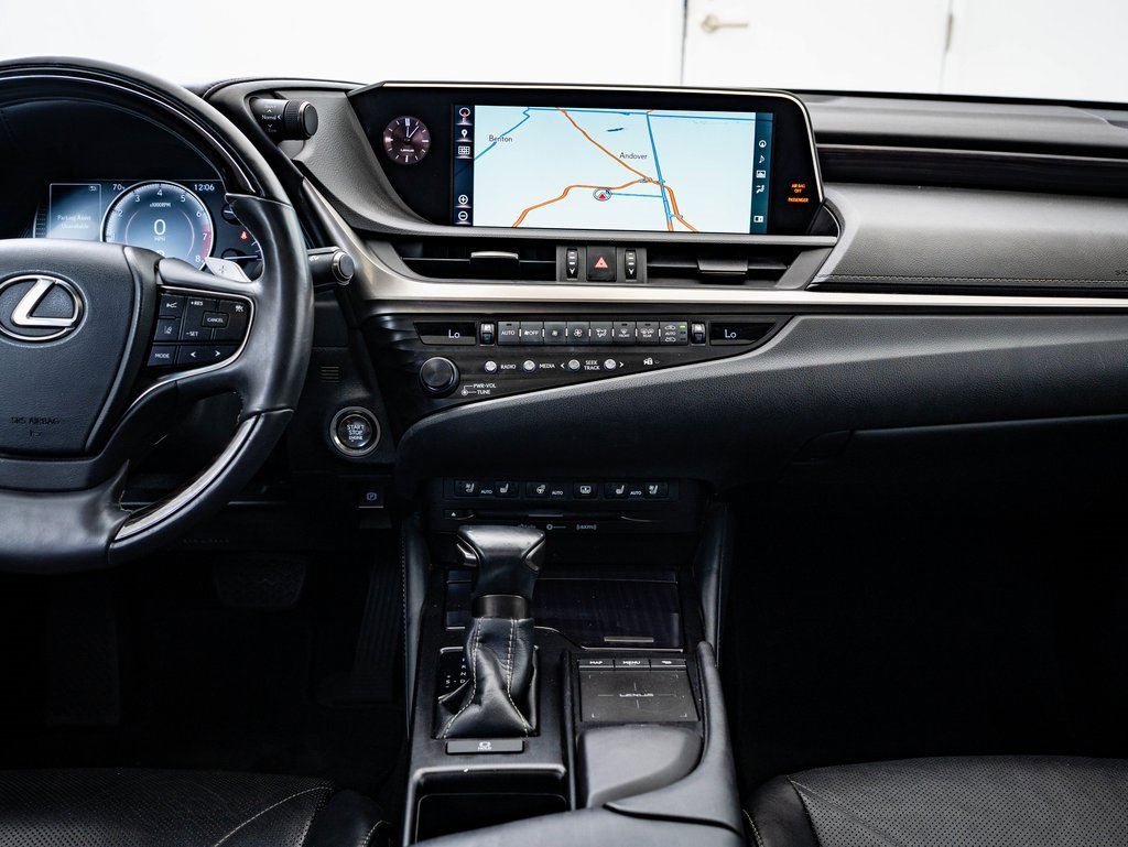 Certified 2019 Lexus ES 350 w/ Accessory Package 2 image 29