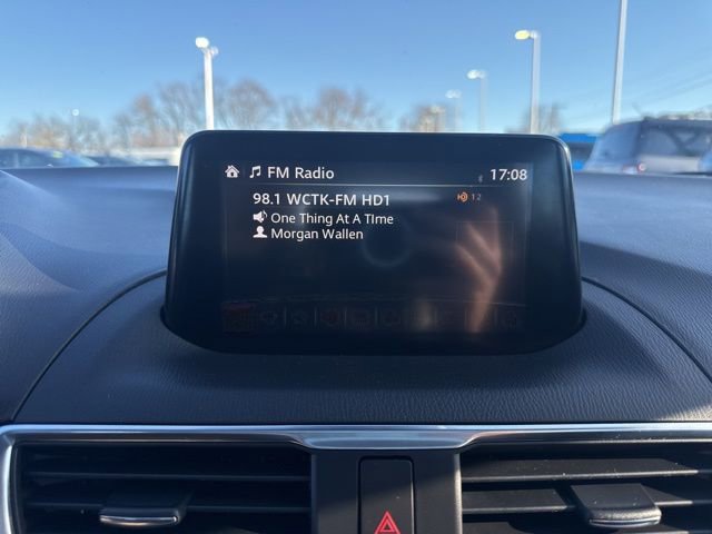 Used 2017 MAZDA MAZDA3 Grand Touring image 17