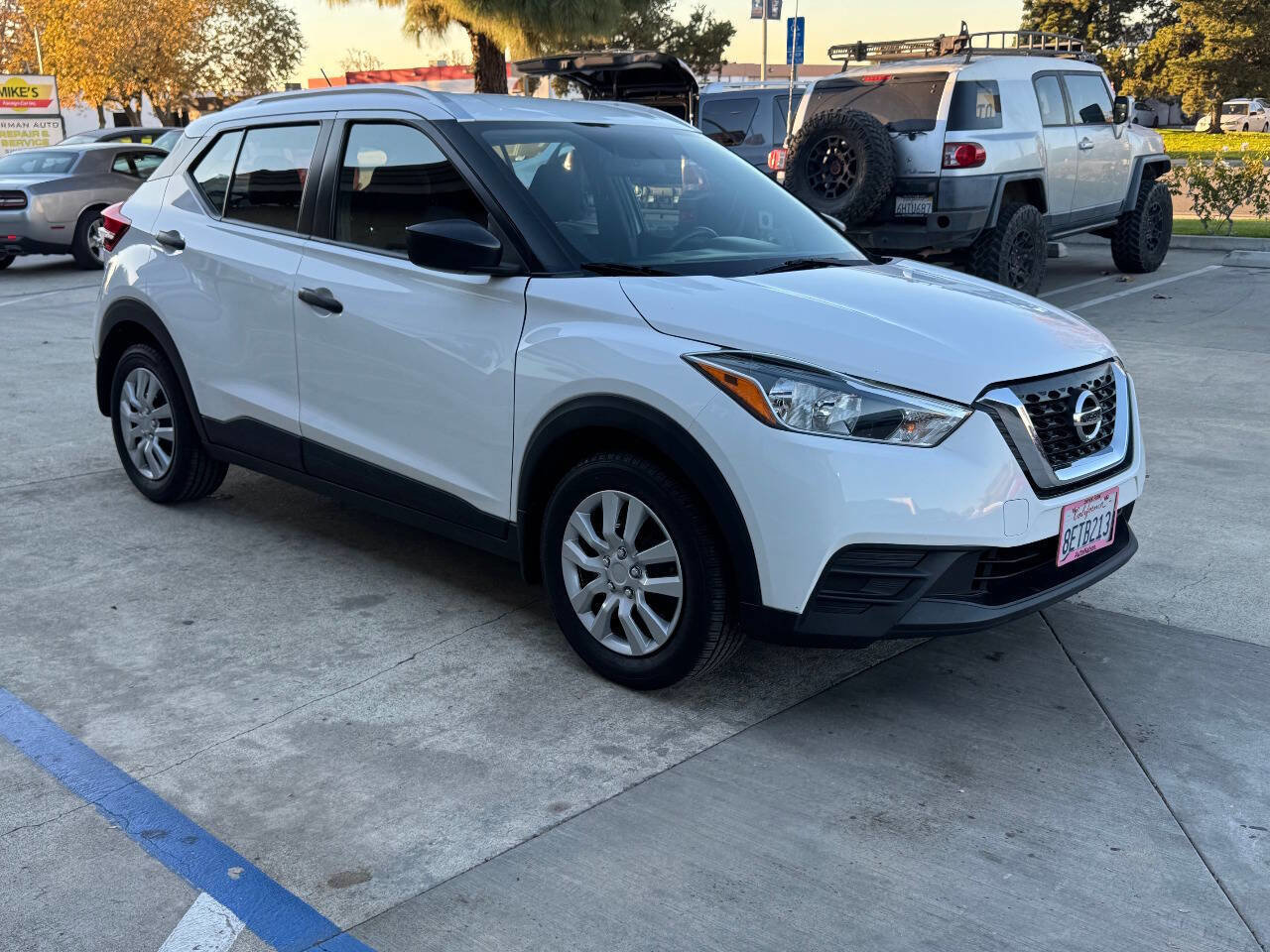 Used 2018 Nissan Kicks S image 5