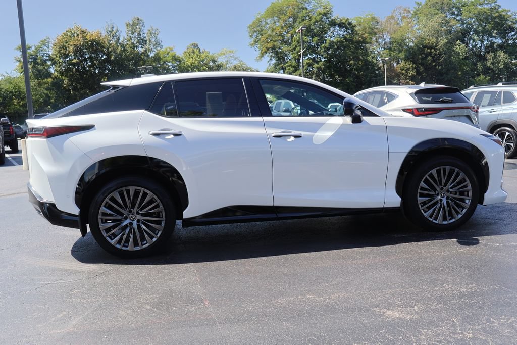 Used 2023 Lexus RZ 450e Premium AWD/4WD image 9