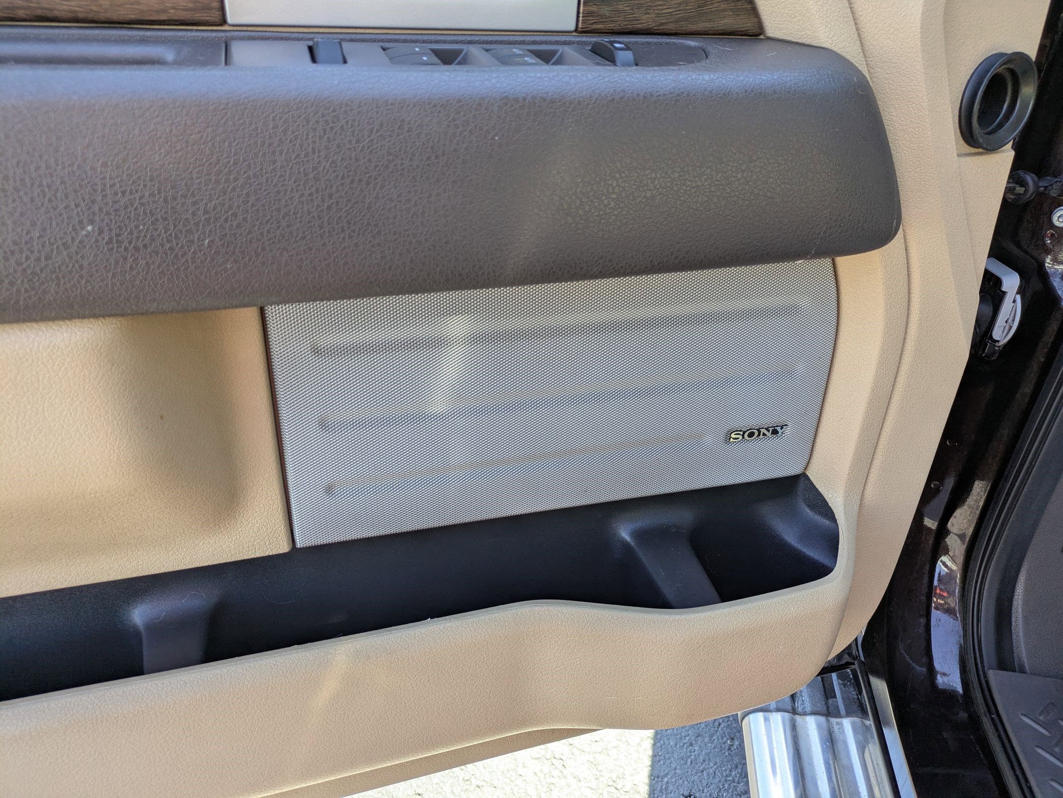 Used 2013 Ford F150 Lariat w/ Luxury Equipment Group AWD/4WD image 13