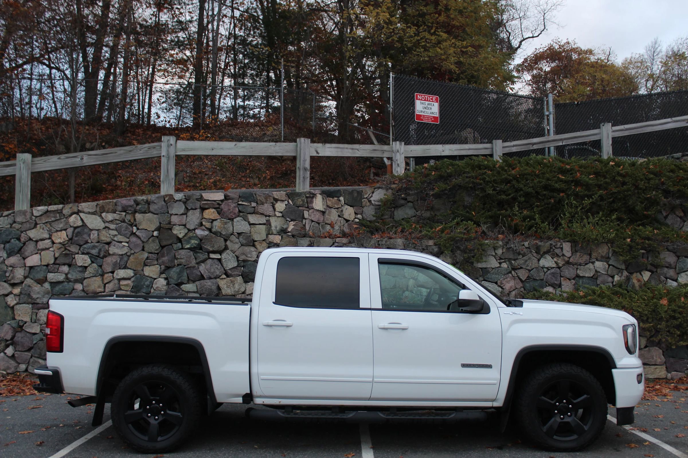 Used 2017 GMC Sierra 1500 SLE w/ SLE Value Package image 5