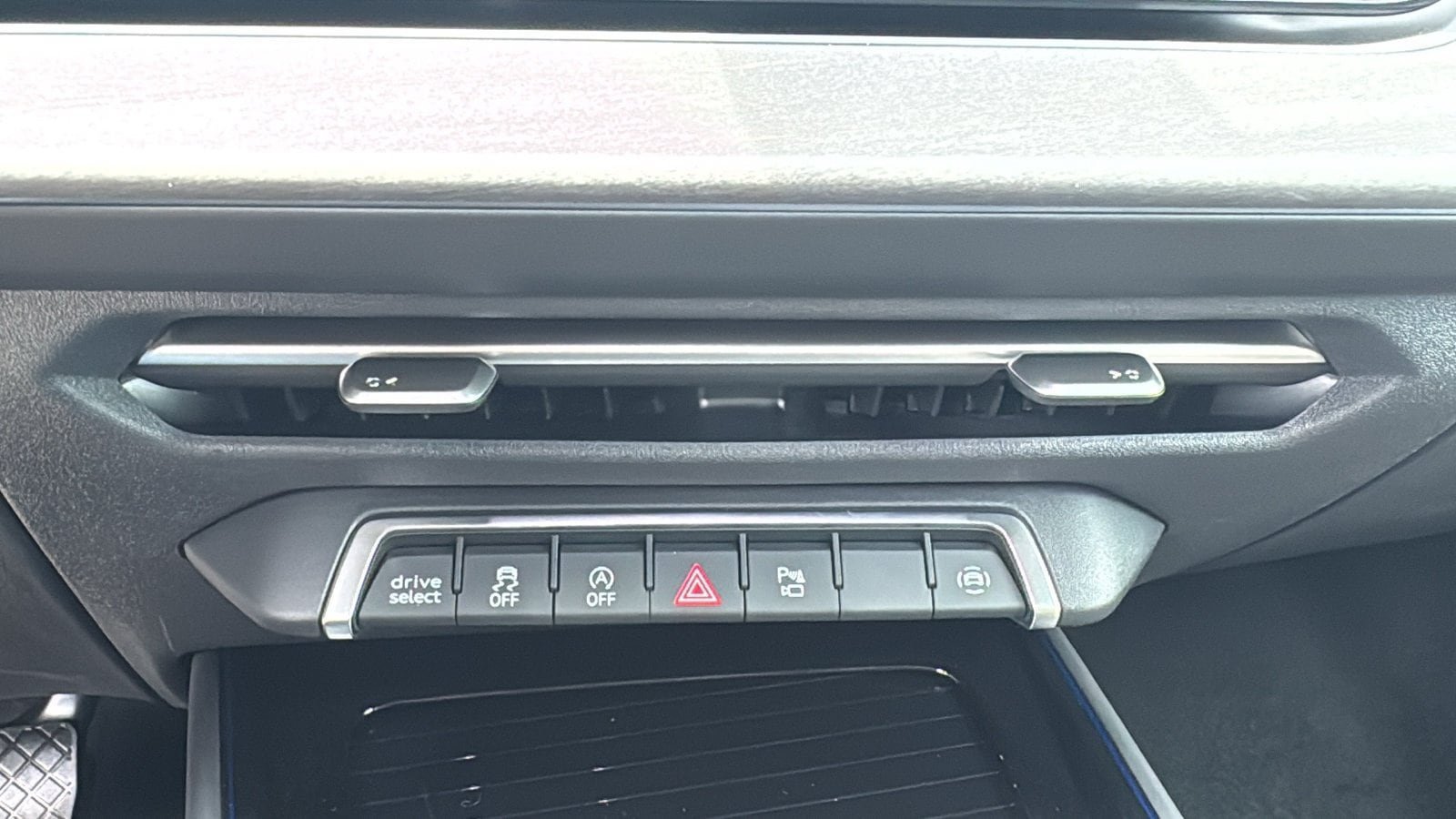 New 2026 Audi Q3 quattro 2.0T AWD/4WD image 20