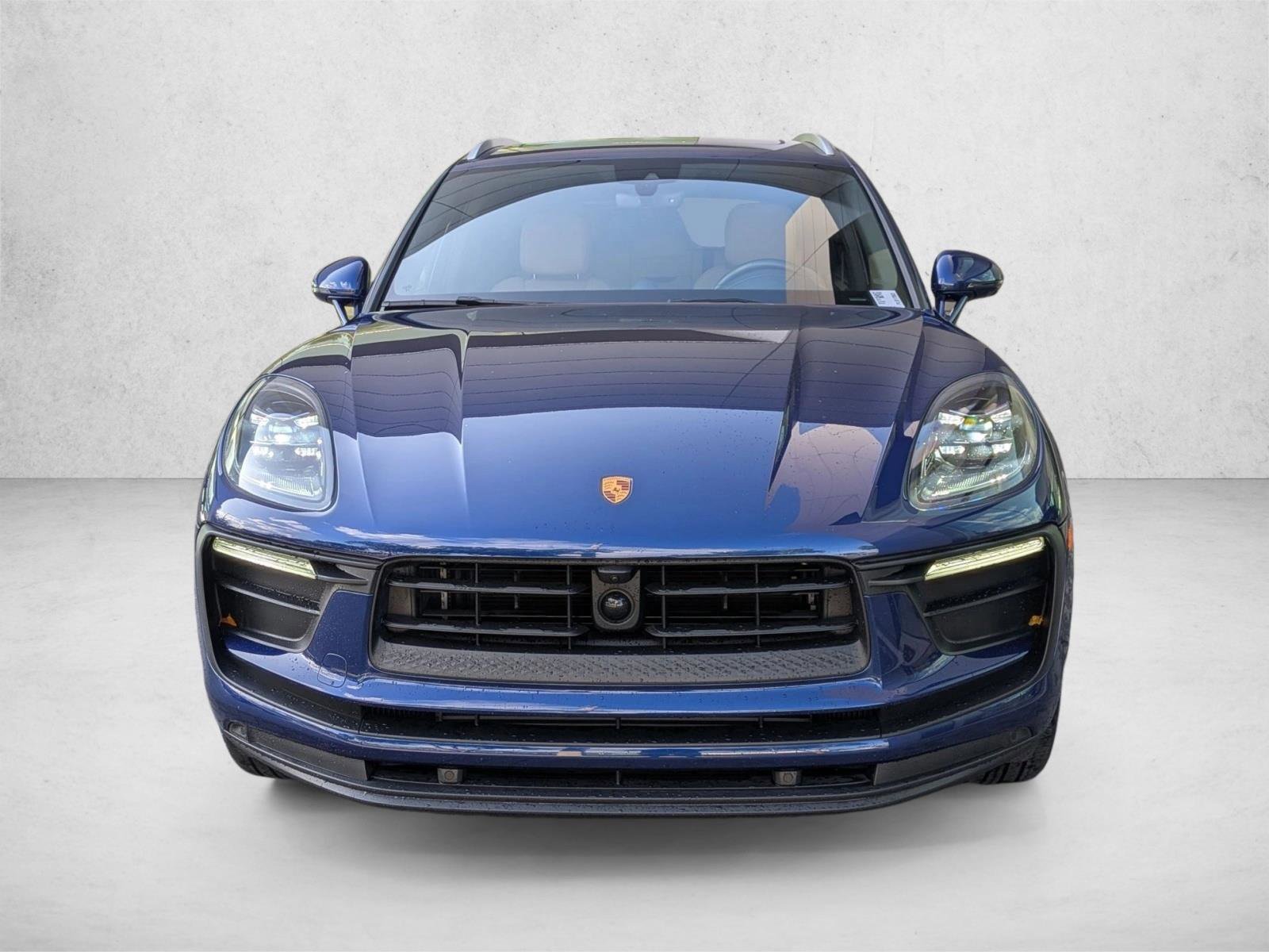 Used 2023 Porsche Macan AWD/4WD video 2