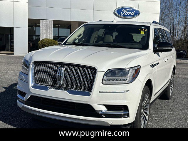 Used 2021 Lincoln Navigator Reserve w/ Luxury Package image 3