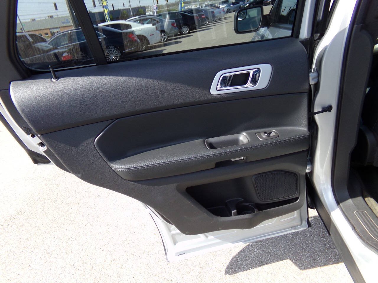 Used 2013 Ford Explorer XLT FWD image 15