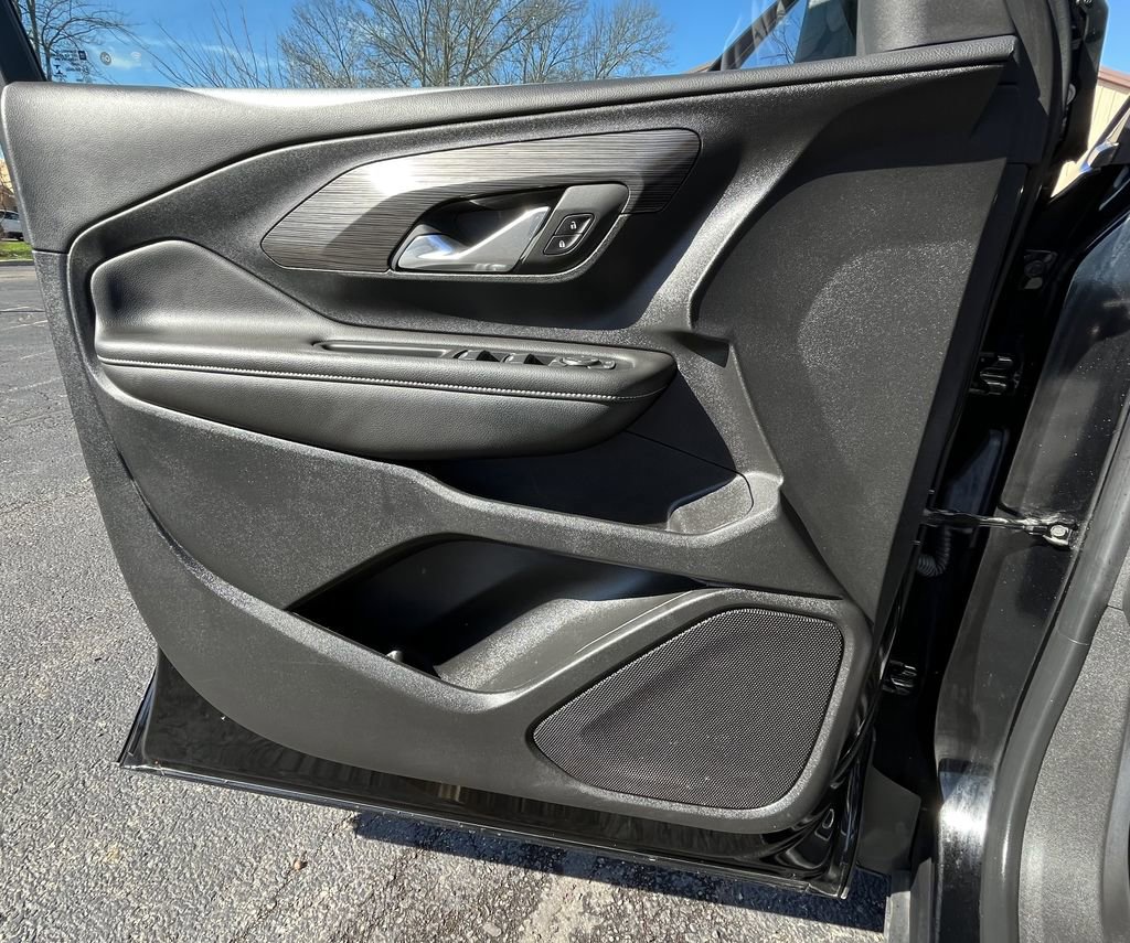 Certified 2023 GMC Terrain SLE w/ LPO, Floor Liner Package FWD image 9
