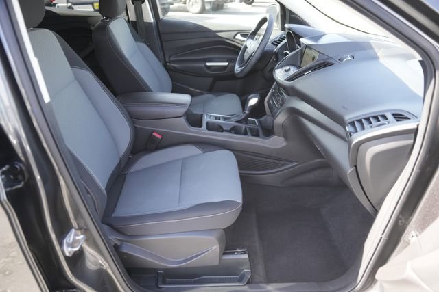 Used 2019 Ford Escape SE image 18