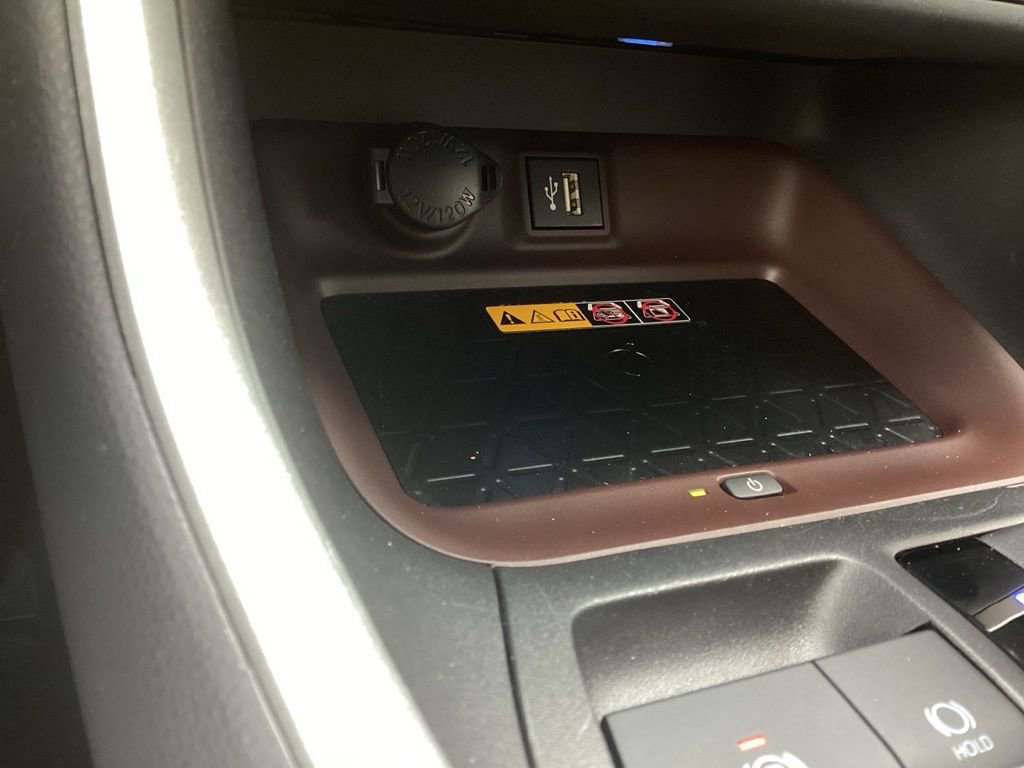 Used 2025 Toyota RAV4 Limited w/ Advanced Technology Package image 17