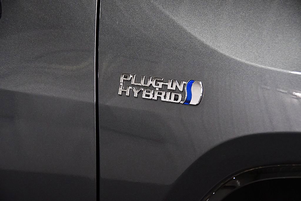 Used 2023 Toyota RAV4 SE w/ Weather & Moonroof Package image 10