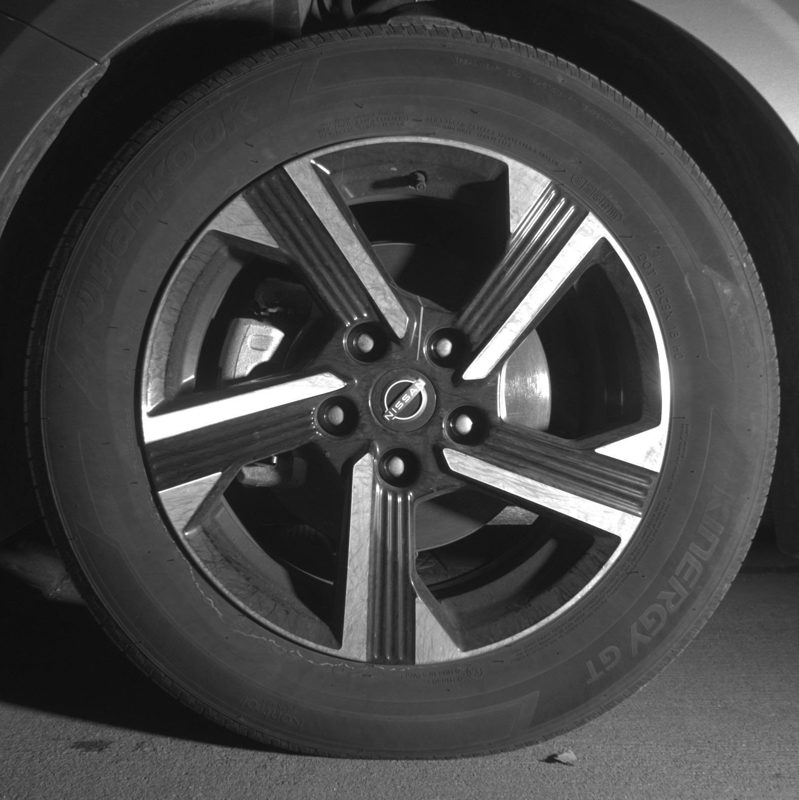 Used 2025 Nissan Sentra SV FWD image 15
