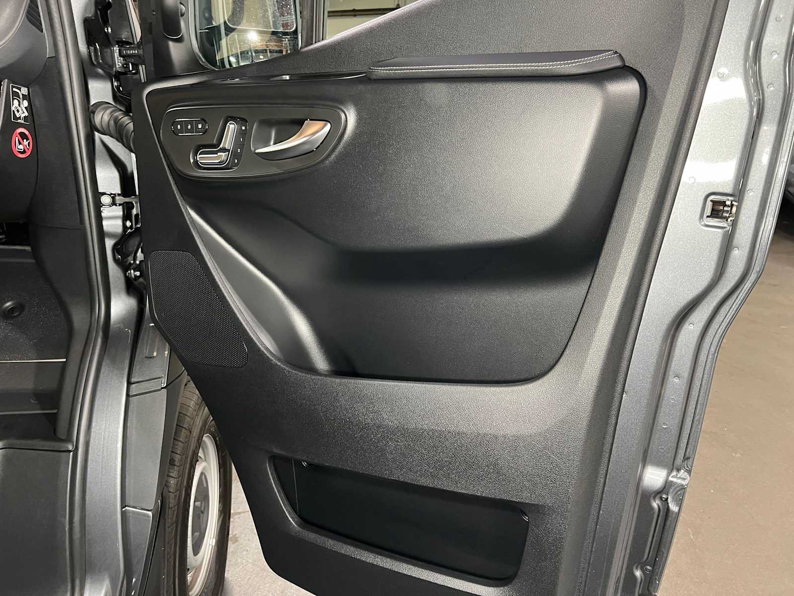 Used 2026 Mercedes-Benz Sprinter 2500 image 10