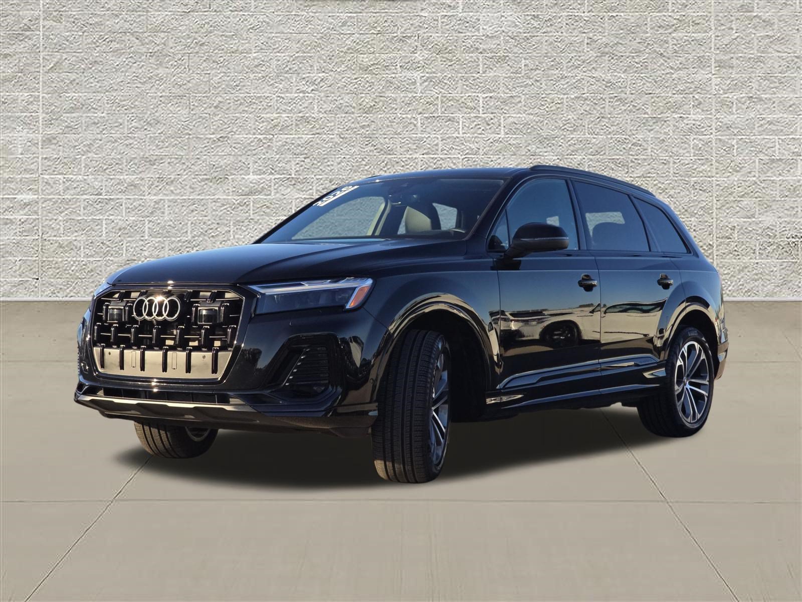 Certified 2026 Audi Q7 2.0T Premium AWD/4WD image 3