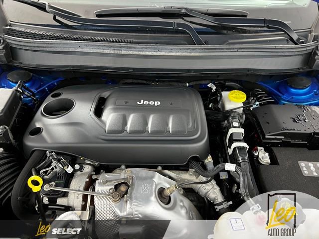 Used 2022 Jeep Cherokee Latitude Lux w/ Sun & Sound Group AWD/4WD image 30