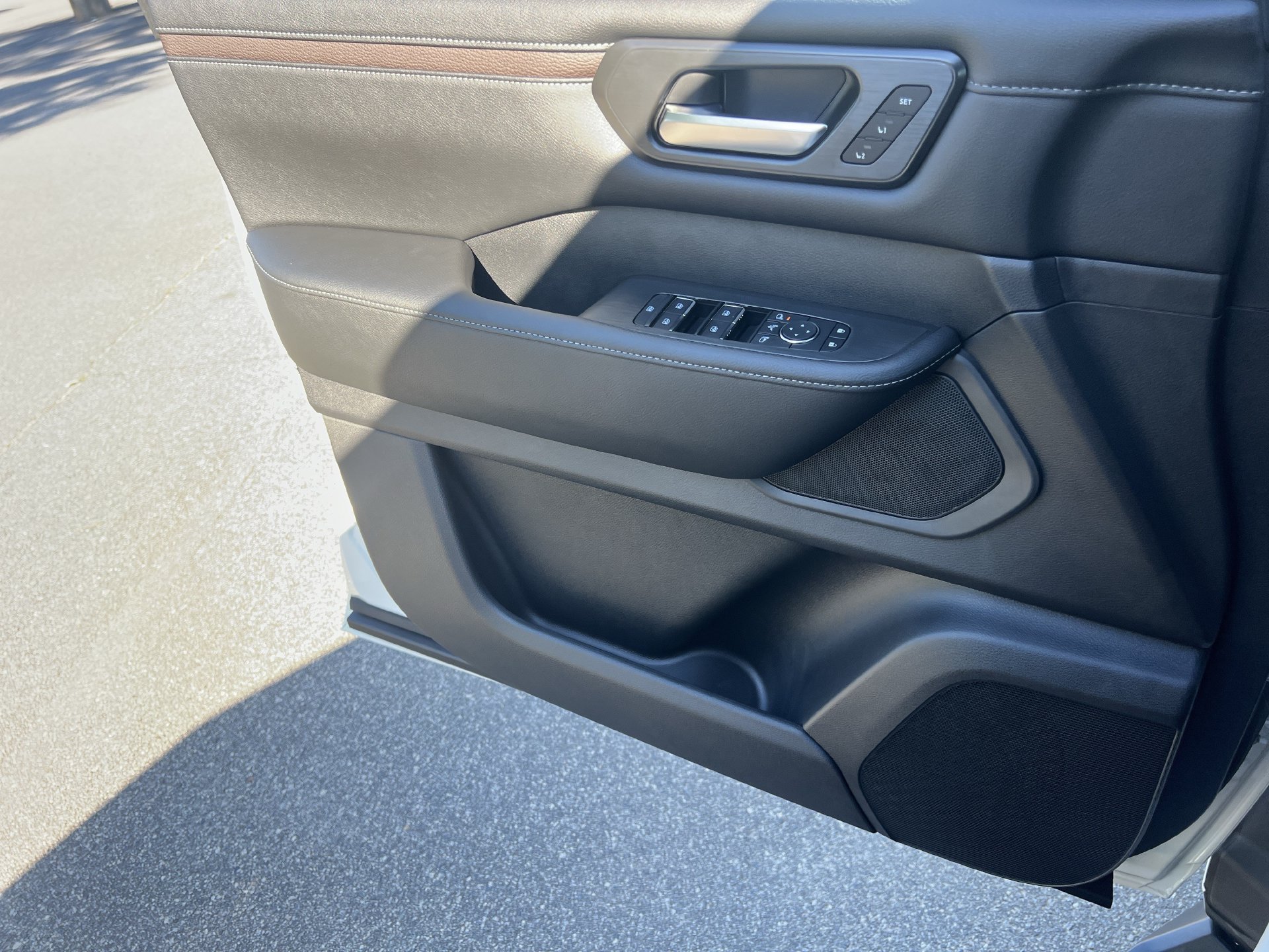 New 2026 Nissan Armada SL AWD/4WD image 13