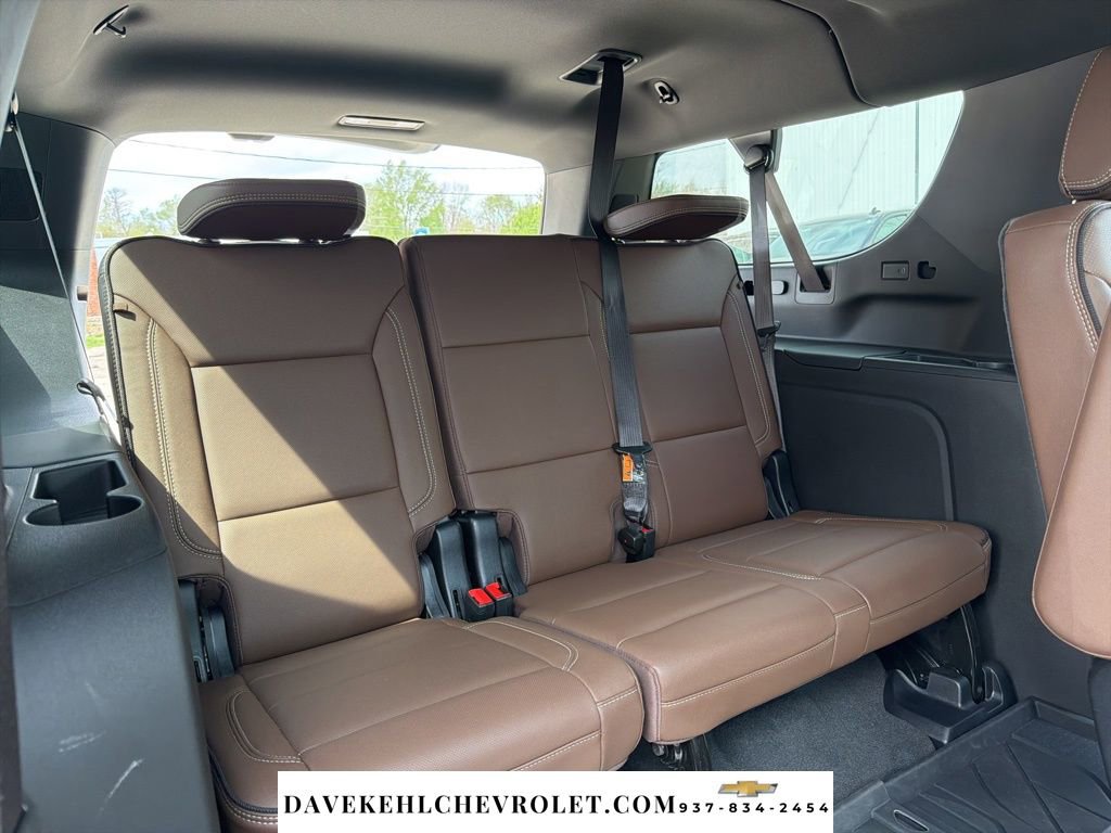 Used 2025 Chevrolet Suburban High Country w/ Sun And Tow Package AWD/4WD image 27