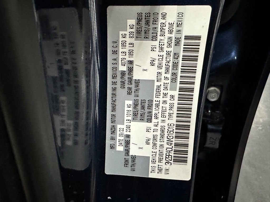 Used 2022 MAZDA MAZDA3 s image 33