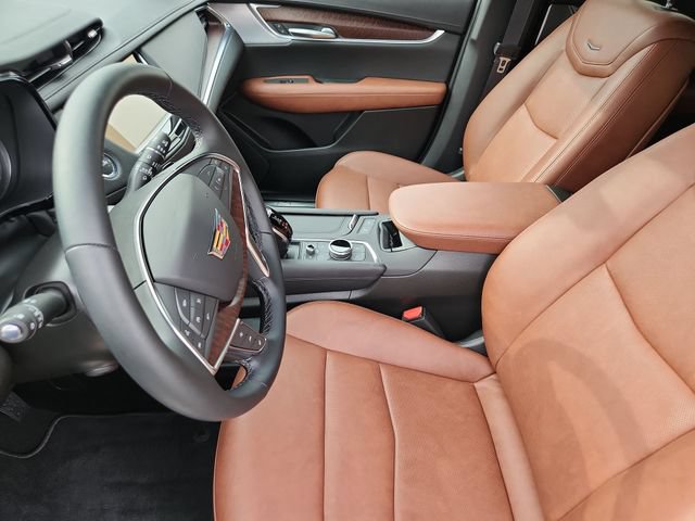 New 2025 Cadillac XT5 Premium Luxury w/ Technology Package AWD/4WD image 10