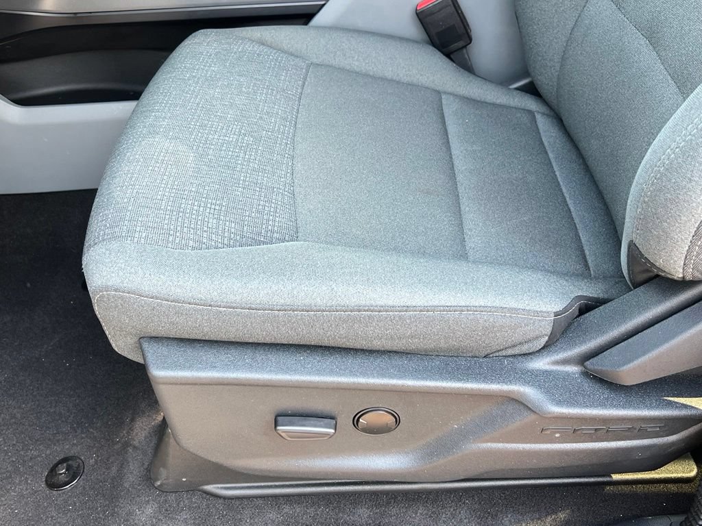 Used 2025 Ford F150 Lightning XLT AWD/4WD image 28