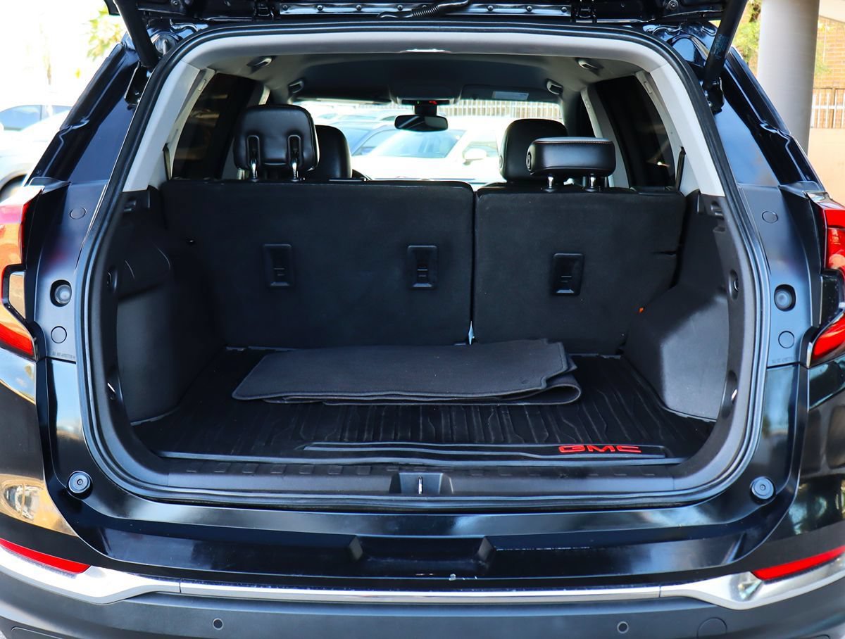 Used 2020 GMC Terrain SLT w/ Preferred Package FWD image 23