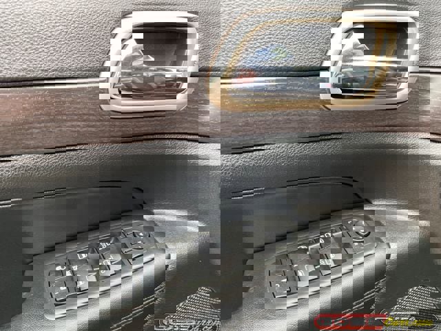 Used 2015 Jeep Grand Cherokee Altitude image 24