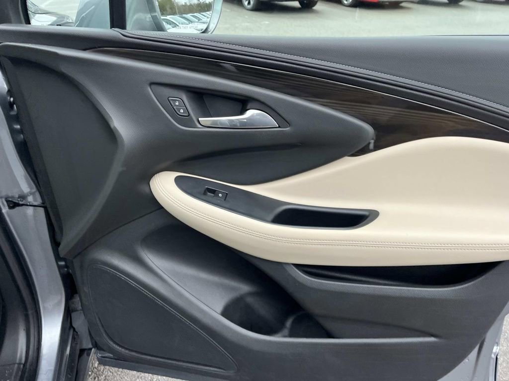 Used 2020 Buick Envision Preferred image 23