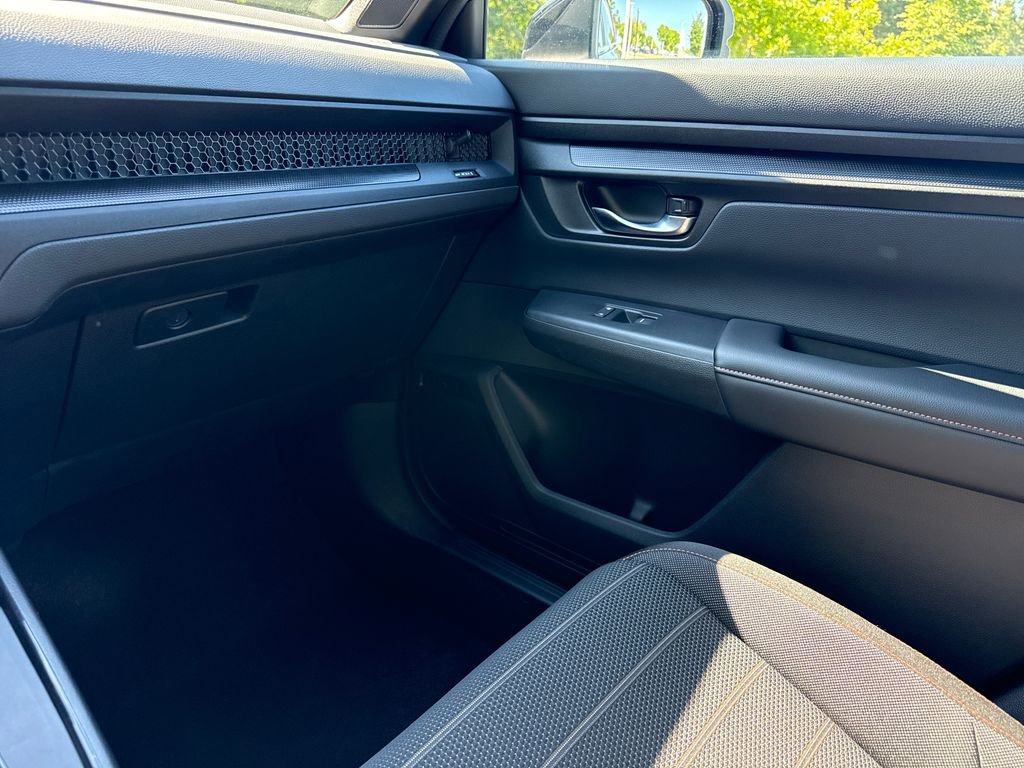 Certified 2025 Honda CR-V Sport image 18