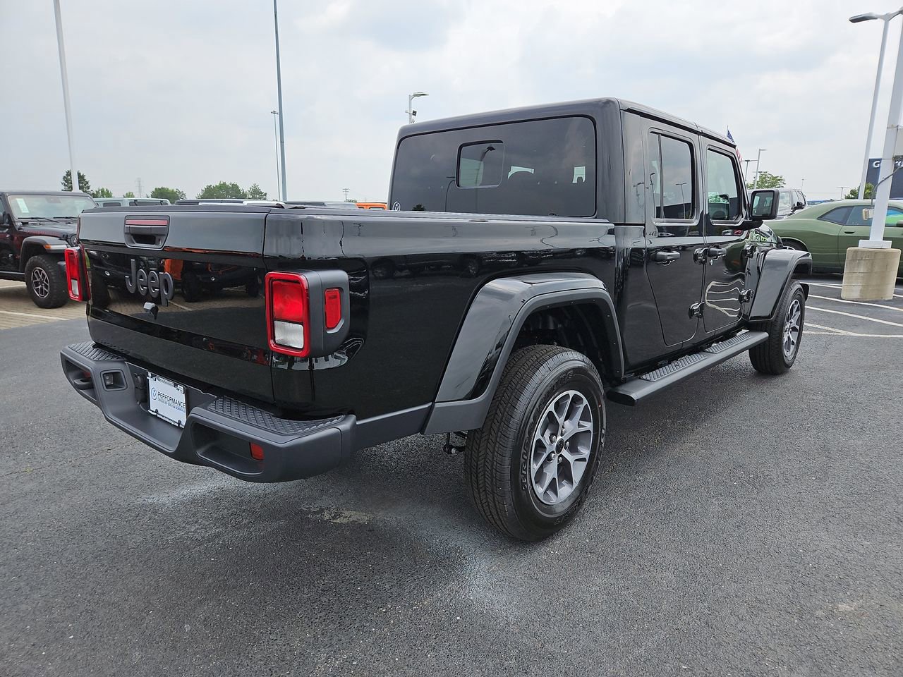 New 2025 Jeep Gladiator Sport image 8