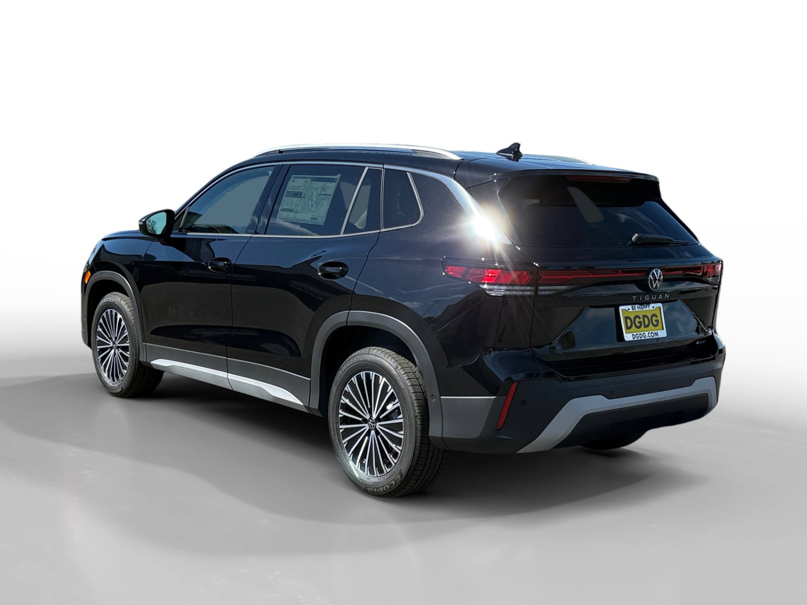 New 2025 Volkswagen Tiguan S image 3