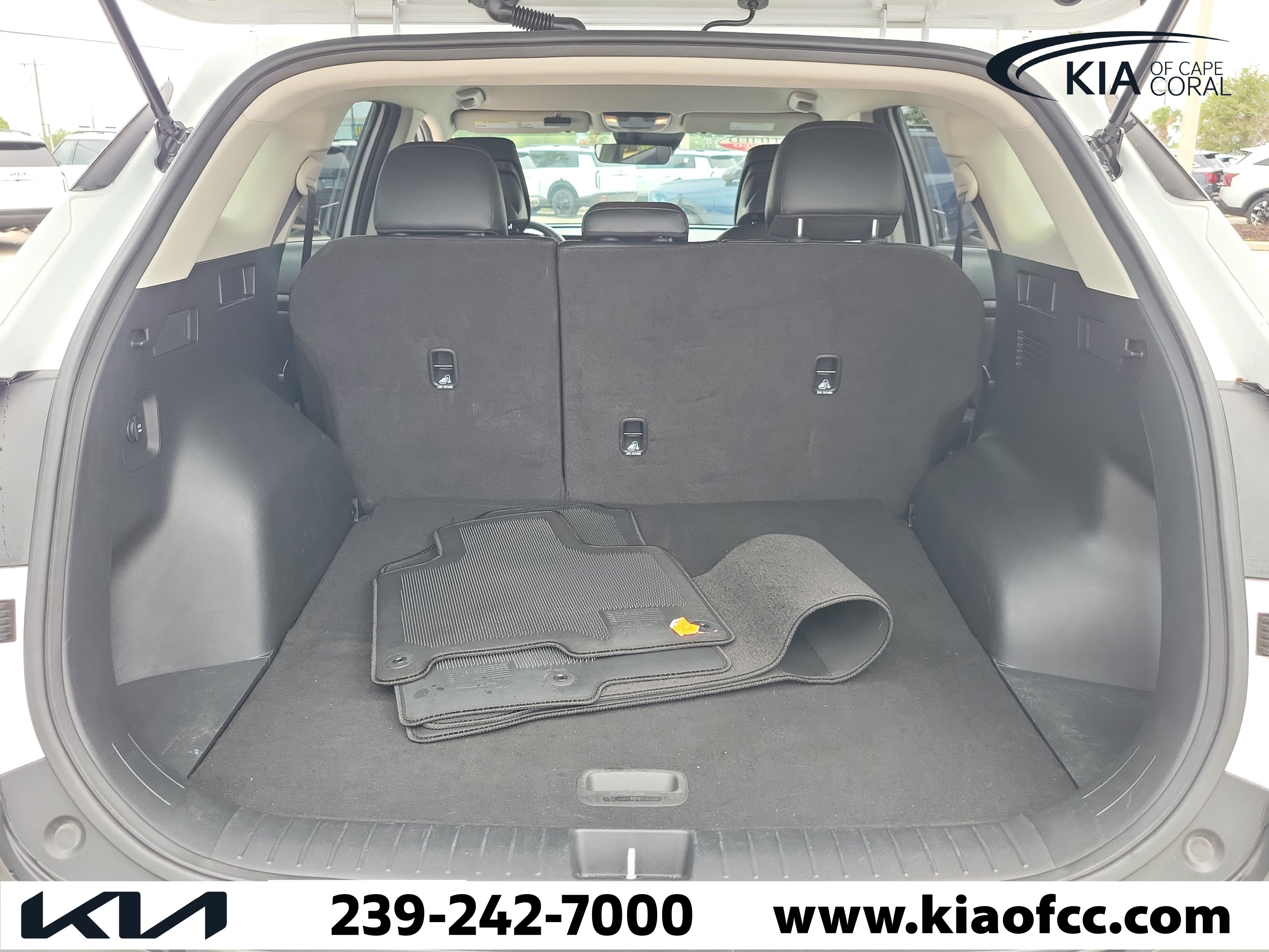 Certified 2024 Kia Sportage EX FWD image 10