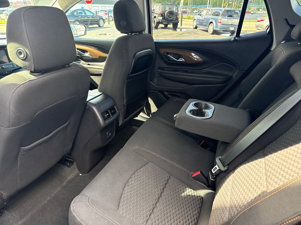 Used 2019 GMC Terrain SLE w/ Driver Convenience Package FWD image 9