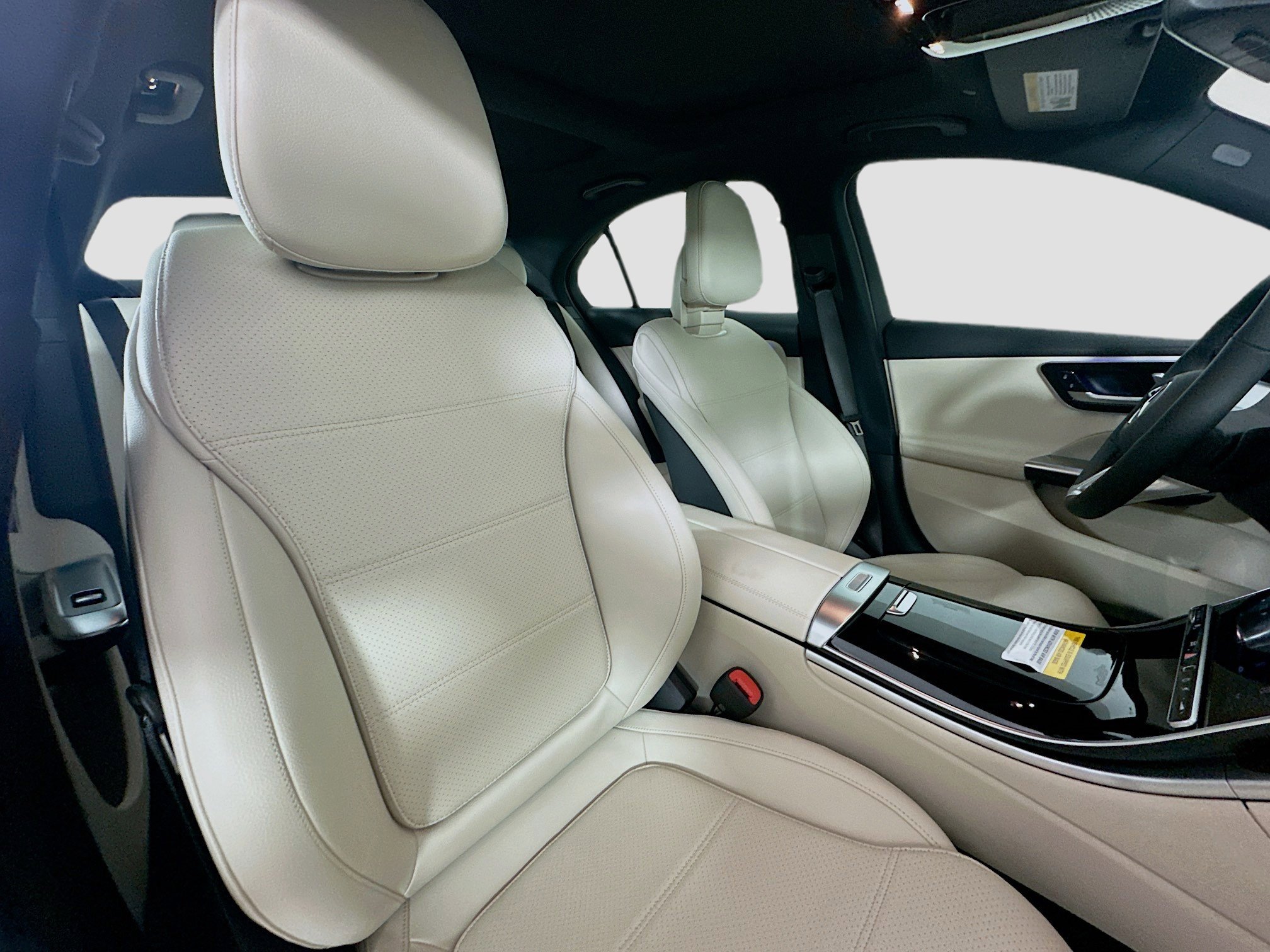 Used 2026 Mercedes-Benz C 300 4MATIC Sedan image 37