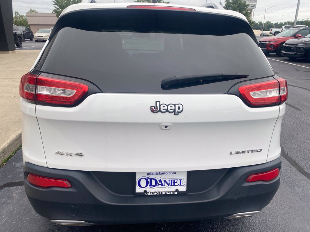 Used 2016 Jeep Cherokee Limited AWD/4WD image 5