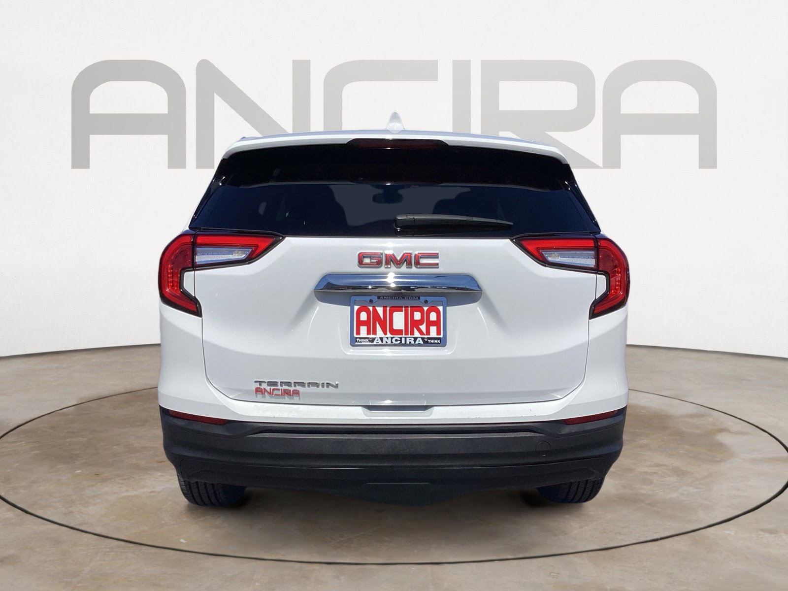 Used 2024 GMC Terrain SLE image 13