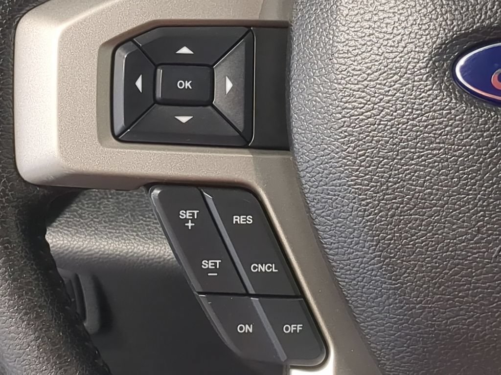 Used 2015 Ford F150 Lariat w/ Equipment Group 502A Luxury AWD/4WD image 30