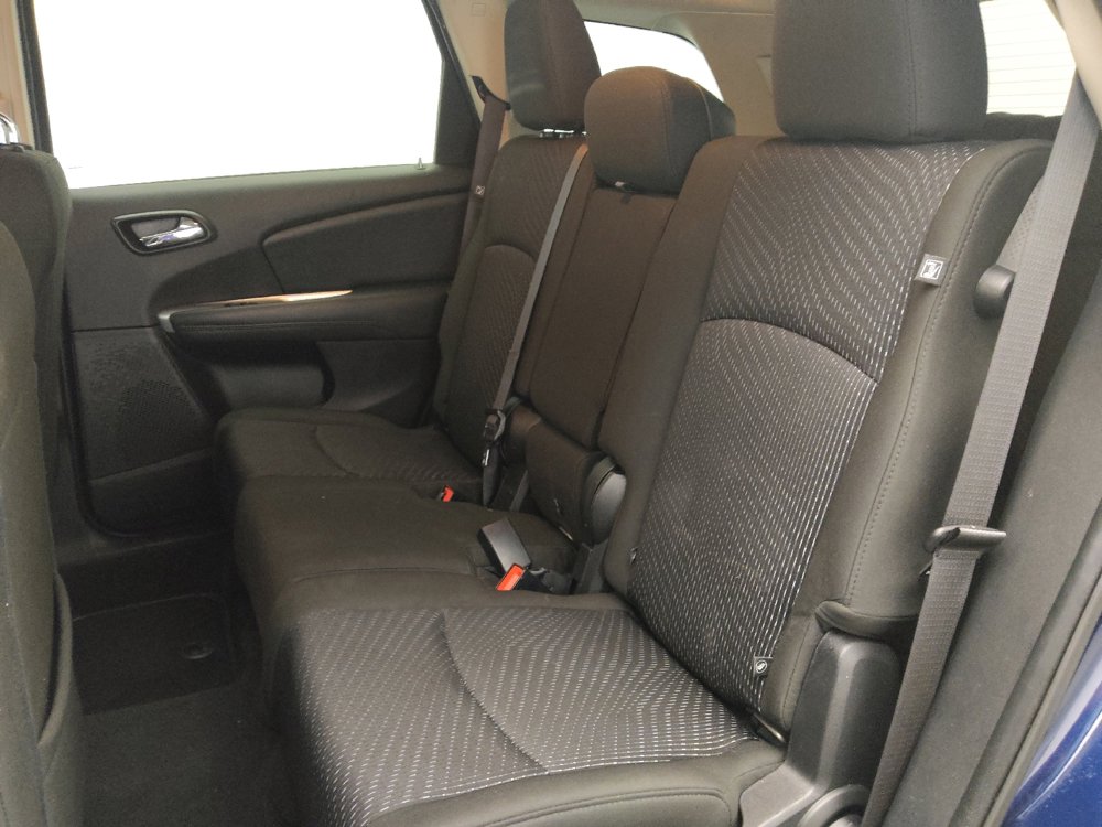 Used 2019 Dodge Journey SE image 18