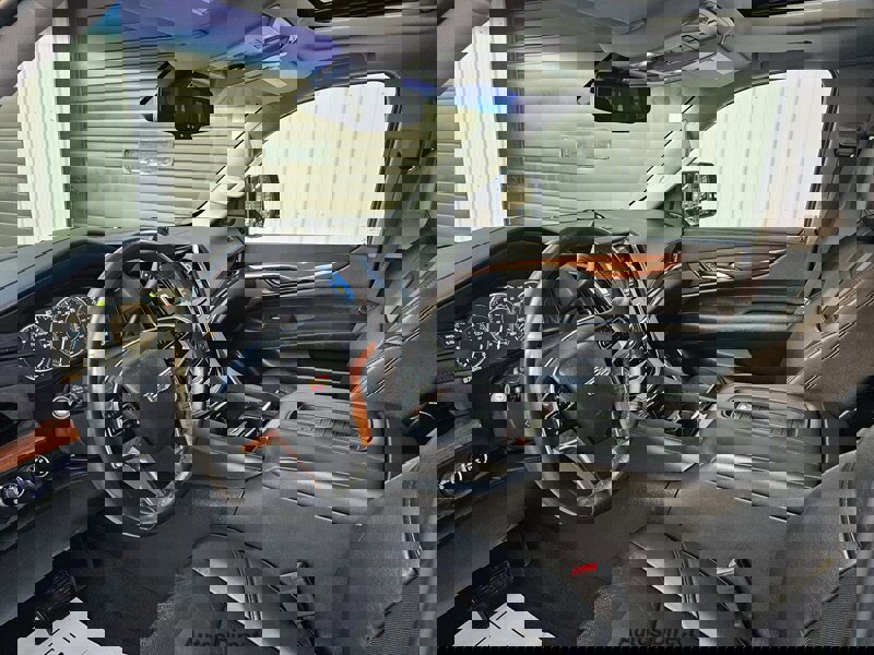 Used 2015 Cadillac Escalade Luxury AWD/4WD image 25