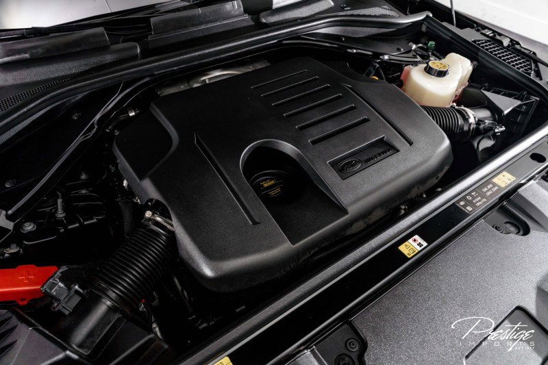 Used 2025 Land Rover Range Rover SE image 5